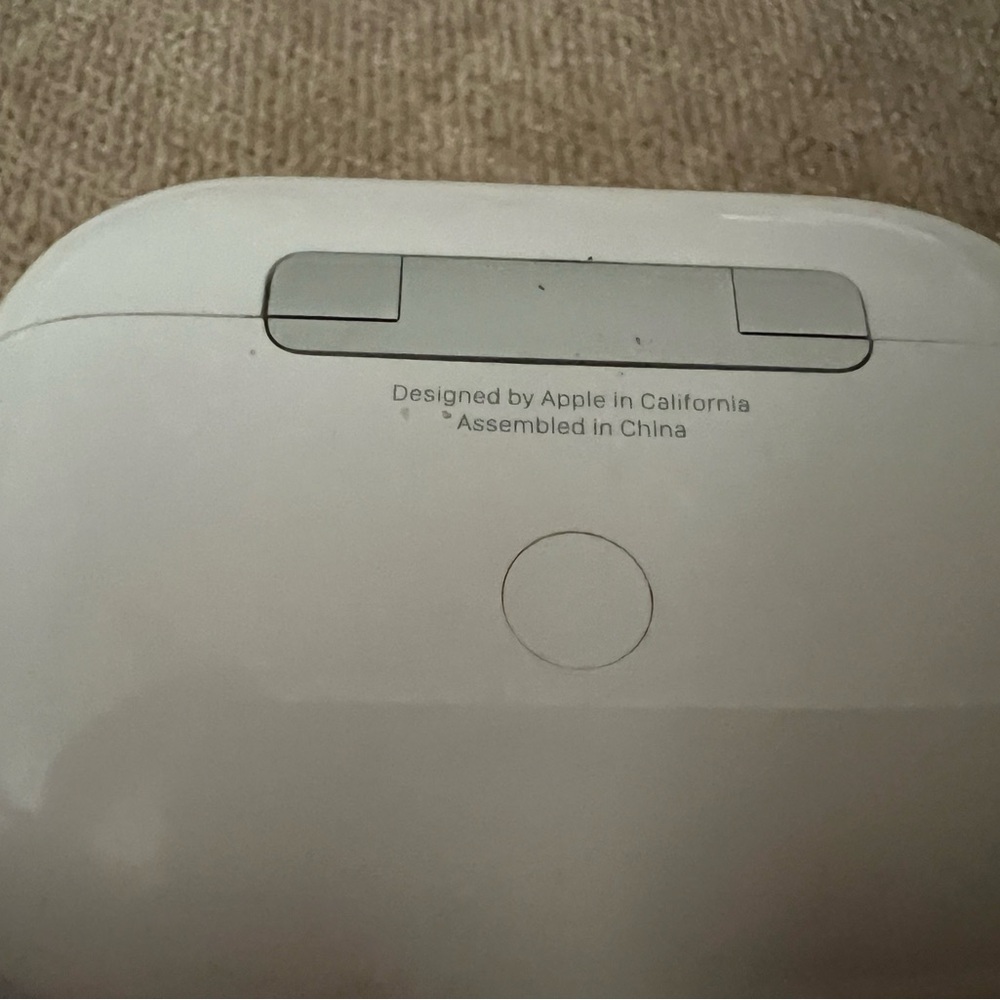 Apple White AirPod Pro Charging Case + Headphones - Picture 6 of 11